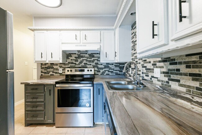 Building Photo - 4314 52nd St