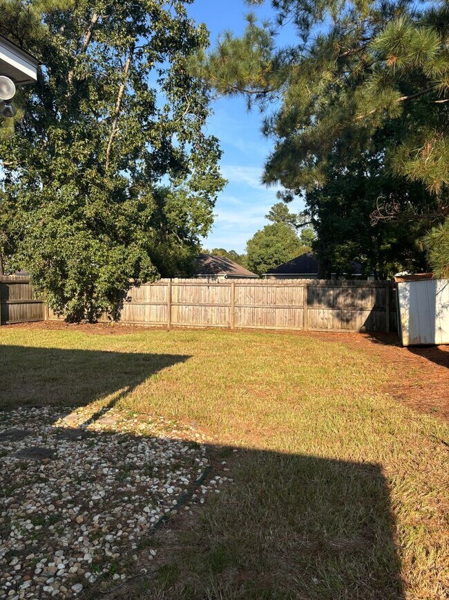 Building Photo - Cozy 3bedroom/2 bathroom home