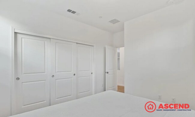 Building Photo - Beautiful 3-Bedroom Home in desired Highgate Community with Pool & Full Appliances!