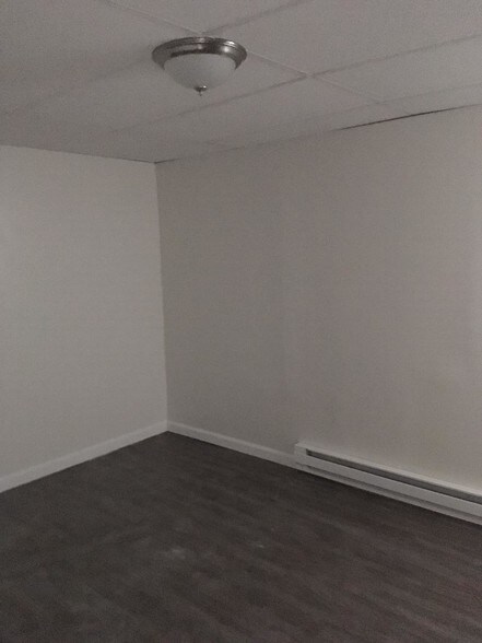 Building Photo - 245 Colonial Ave