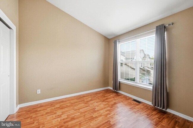 Building Photo - 445 Tuvira Ln