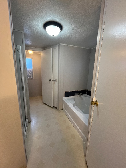 Building Photo - 764 Wilson Dr