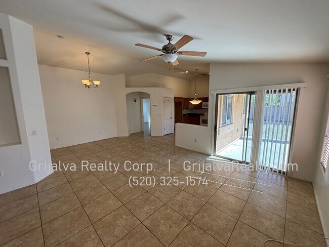 Building Photo - Immaculate 3 BR House in Gated Community (...