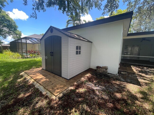 Building Photo - 9301 SW 54th St