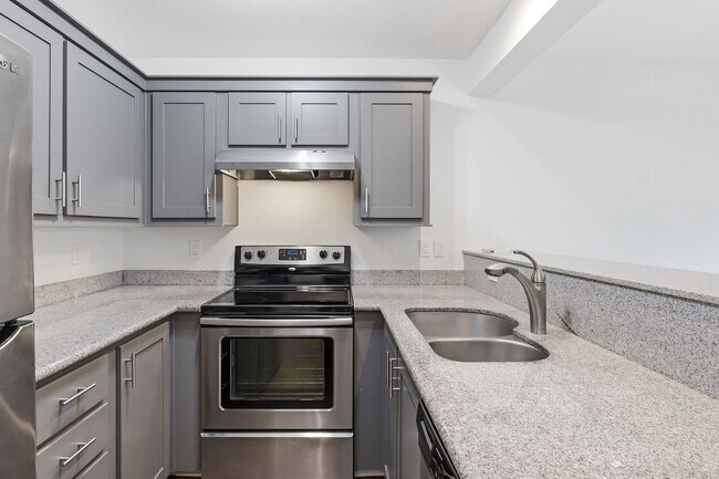 Building Photo - Orchard Hills Condominium Spacious 2-Bedroom Townhome with Modern Upgrades & Great Amenities