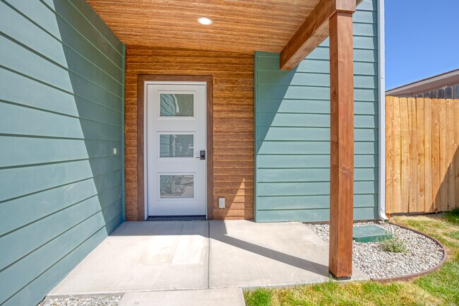 Building Photo - 1205 Fuller St