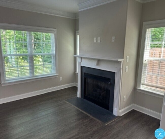 Building Photo - 851 Silver Leaf Dr