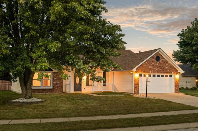 Building Photo - 3202 Grandview Way