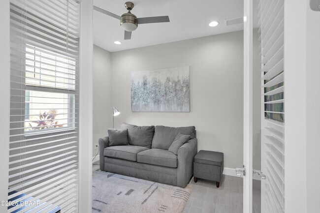 Building Photo - 109 Salt Shaker St