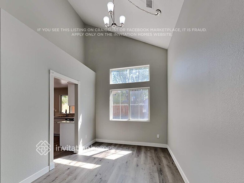 Building Photo - 8374 Hillsbrook Dr