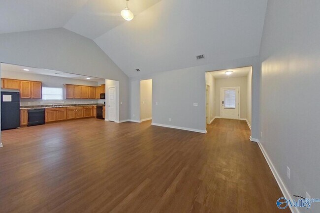 Building Photo - 1389 Old Rd