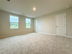 Building Photo - 14 Trailhead Rd