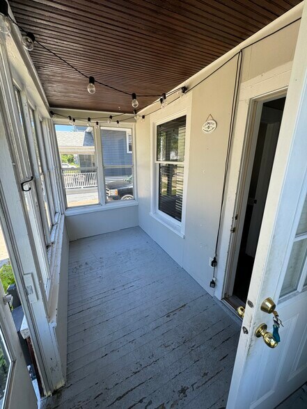 Building Photo - 84 E. 15th Street