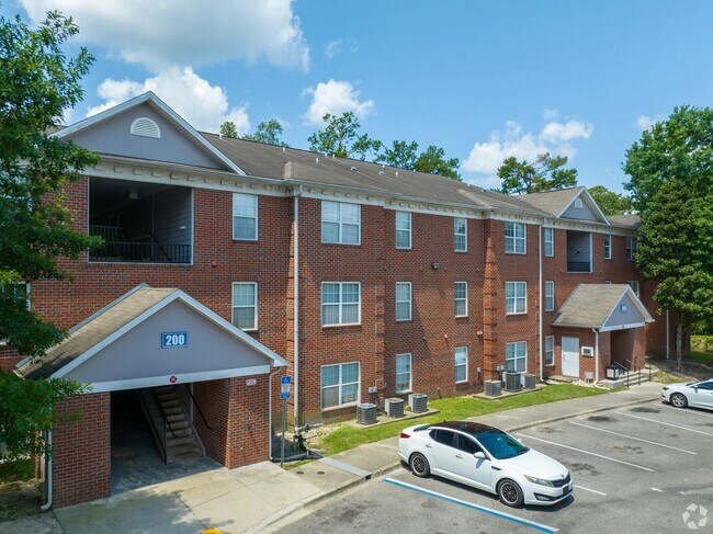 Building Photo - 3000 S Adams St