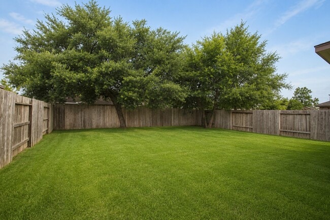 Building Photo - 22503 Miramar Bend Dr