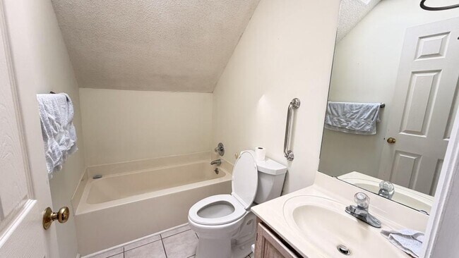Building Photo - 118 Sunfish Dr