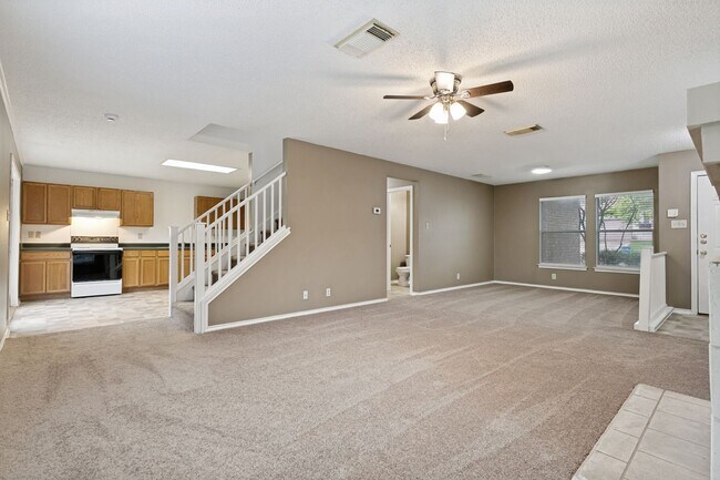 Building Photo - 3-BEDROOM HOME IN GUILBEAU PARK