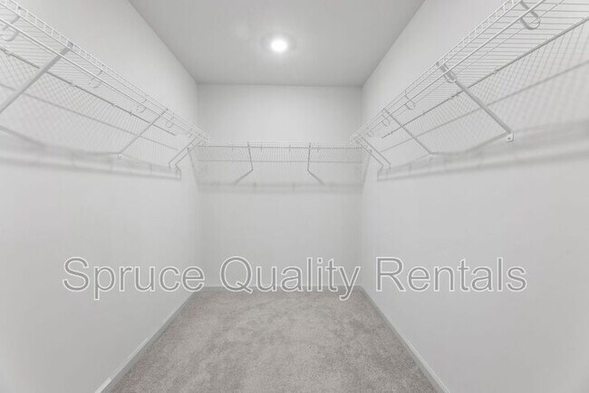 Building Photo - 1015 Red Wing Dr