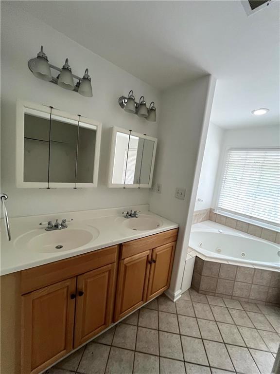 Building Photo - 889 Crew St SW