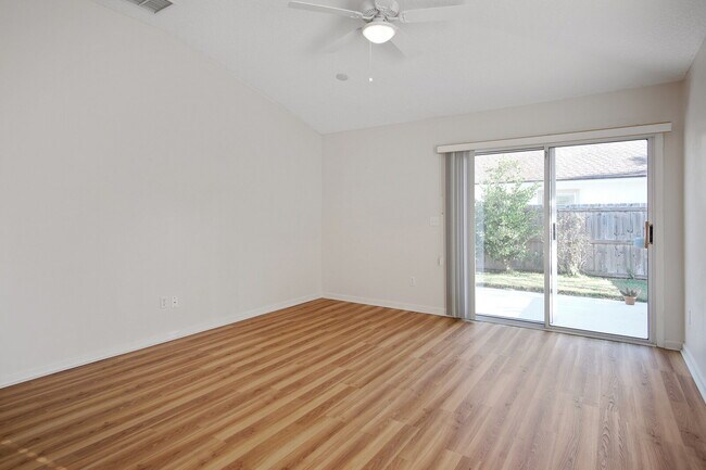 Building Photo - 1200 Woodchurch Ln