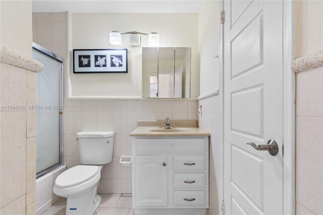 Building Photo - 6316 SW 136th Ct