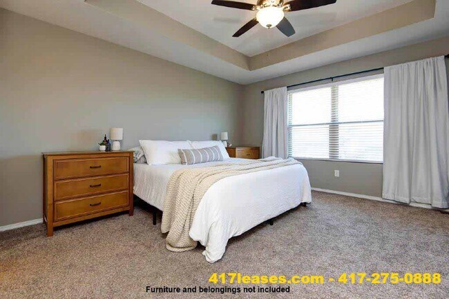 Building Photo - 1338 Marseilles Ave