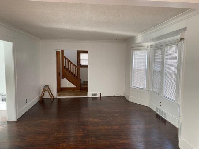 Building Photo - 2303 Clifford Ave