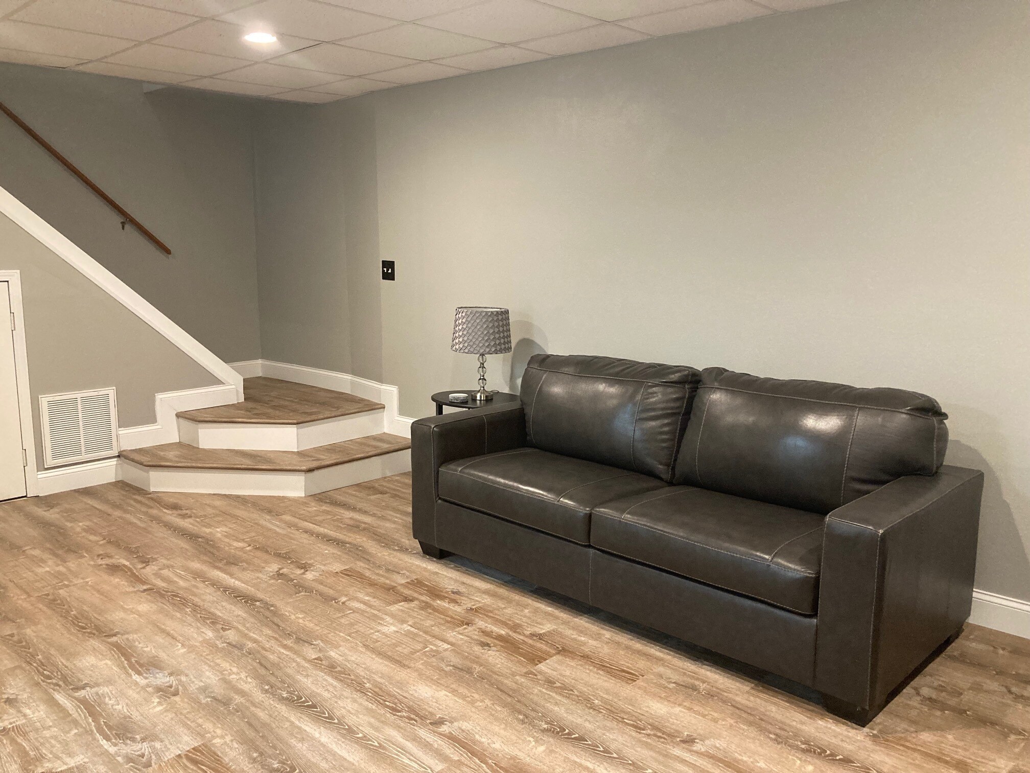 Building Photo - 490 Beechwood Cir