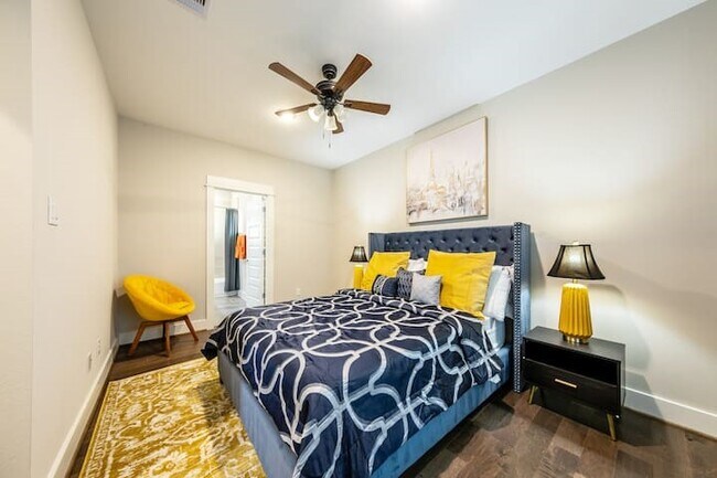 Building Photo - 2604 McIlhenny St