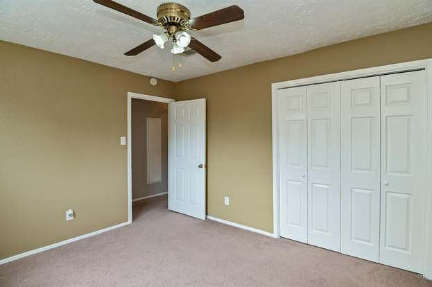 Building Photo - 6208 Vinewood Ln