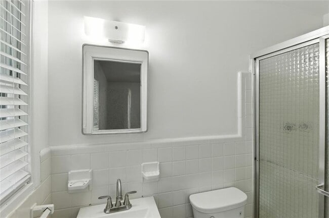 Building Photo - 1365 Renee Dr
