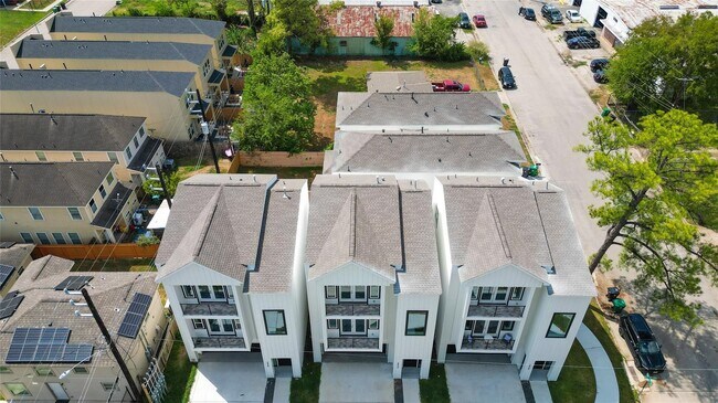 Building Photo - 3526 Luca St