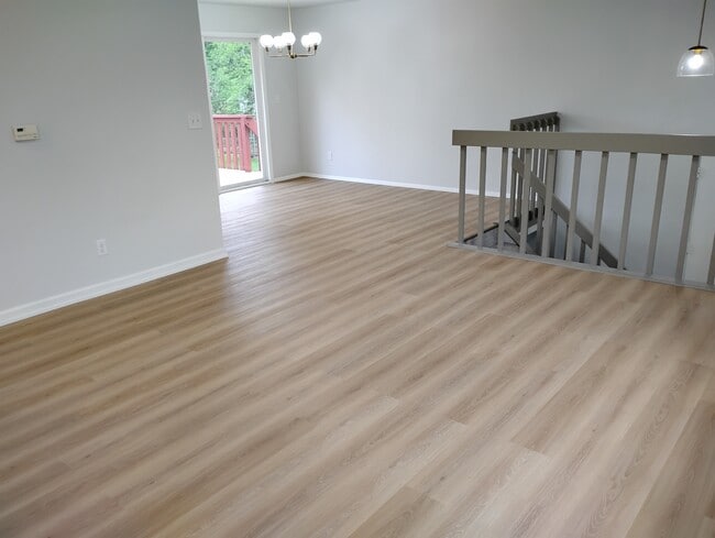 Building Photo - 5827 El Paso Cir