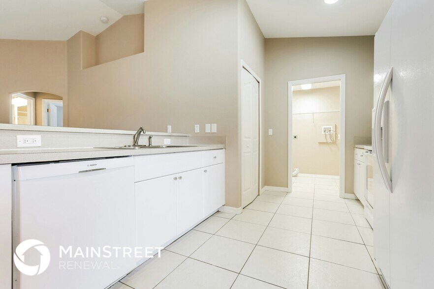 Building Photo - 1735 Boca Chica Ave