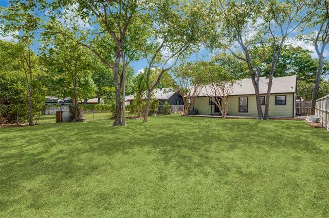 Building Photo - 9011 Angora St