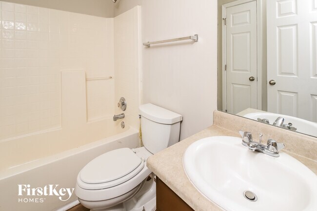 Building Photo - 115 Kendall Ln