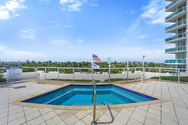 Building Photo - 7910 Harbor Island Dr