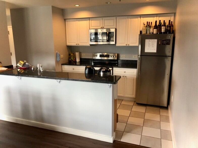 Building Photo - 534 Commonwealth Ave