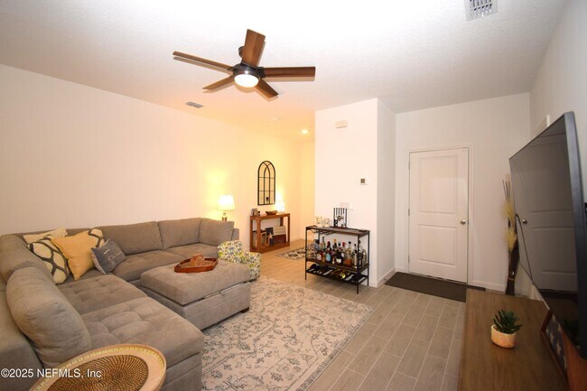 Building Photo - 6834 Golden Monarch Ave