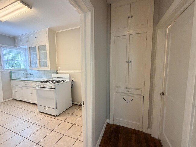 Building Photo - 2238 N Interstate 35