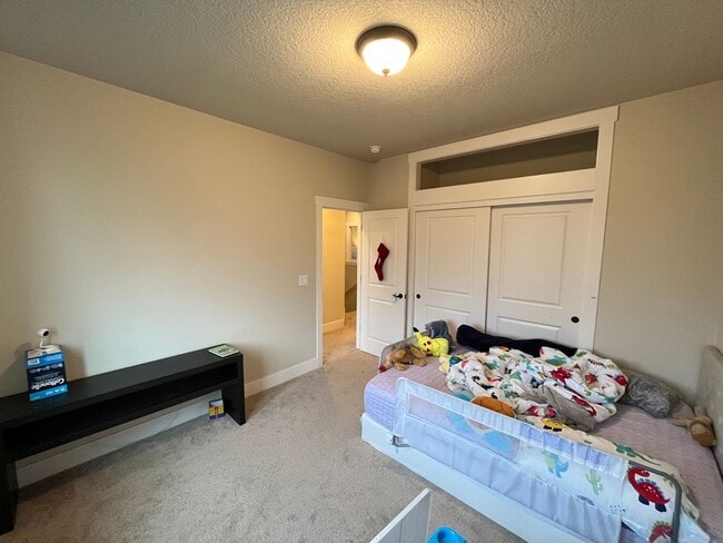 Building Photo - Beautiful Beaverton 3 Bedroom 2.5 Bathroom ~ Home In River Terrace w/ Level 2 EV Charger in Garage!