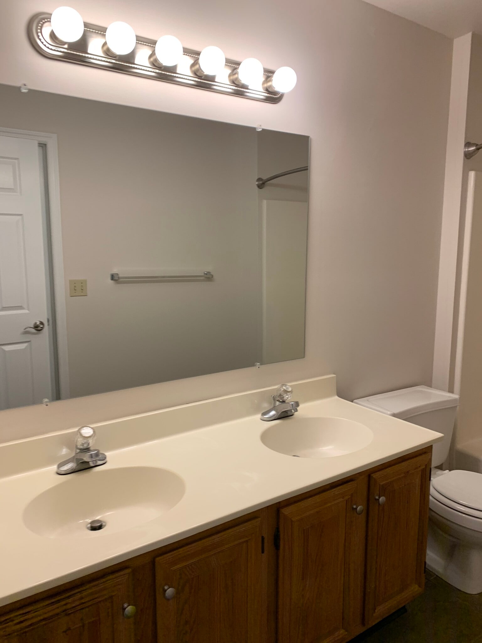 Building Photo - 158 Melrose Ln