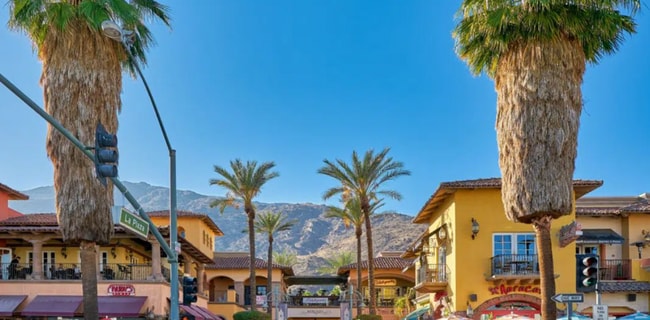 Building Photo - Serene Oasis Condo in Palm Springs (Monthly Only - No Long Term)
