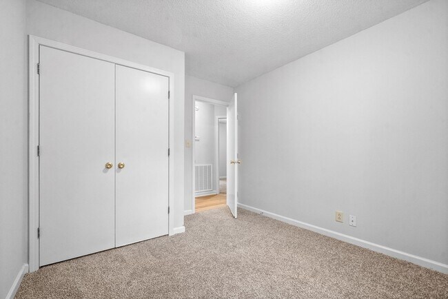 Building Photo - 510 Aspen Dr