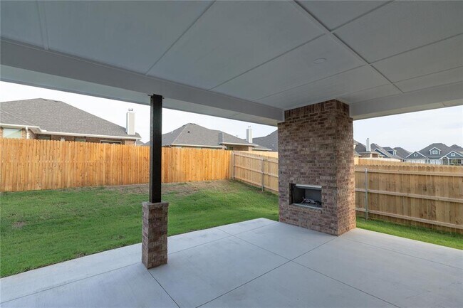 Building Photo - 5732 Lantana Ln