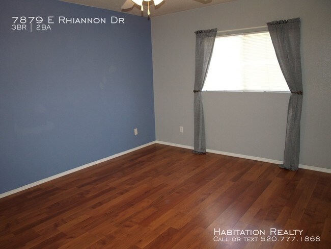 Building Photo - 3 Bedroom Home in Pantano Heights w/ Pool