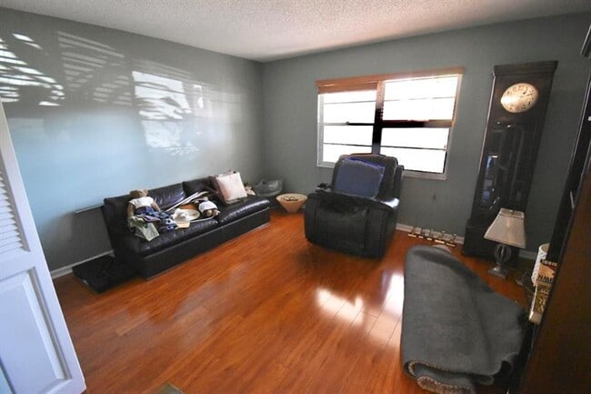 Building Photo - 4301 Martinique Cir