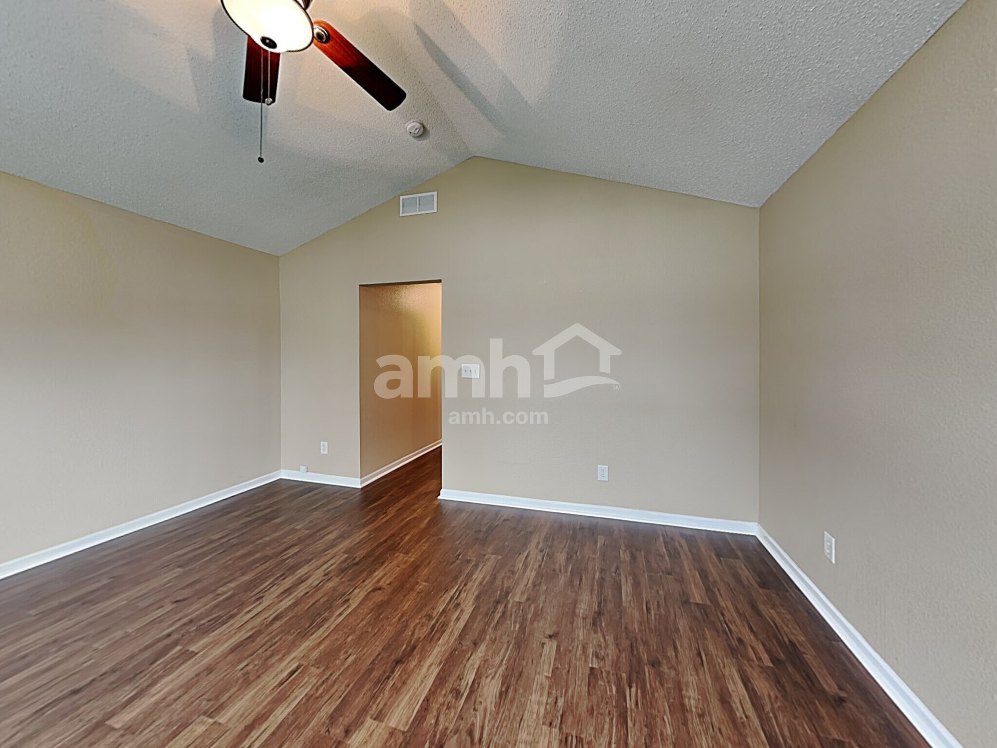 Building Photo - 5606 Wood Hollow Dr