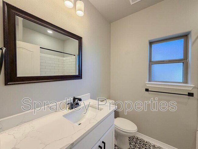 Building Photo - 6125 Modena Dr