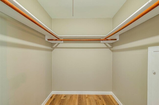 Building Photo - 10902 Sagevale Ln